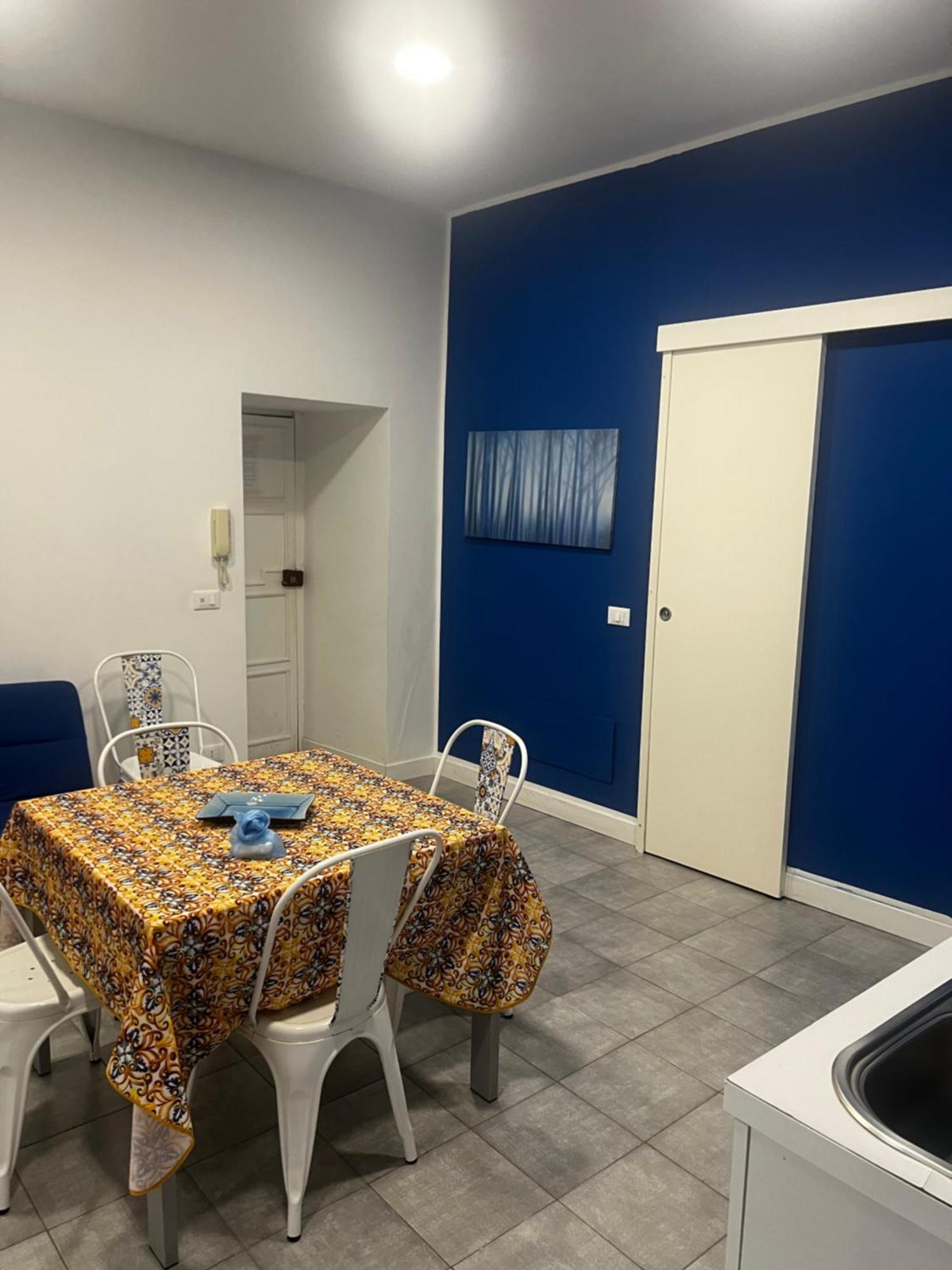 Maqueda Vibes Apartment Palermo Bagian luar foto