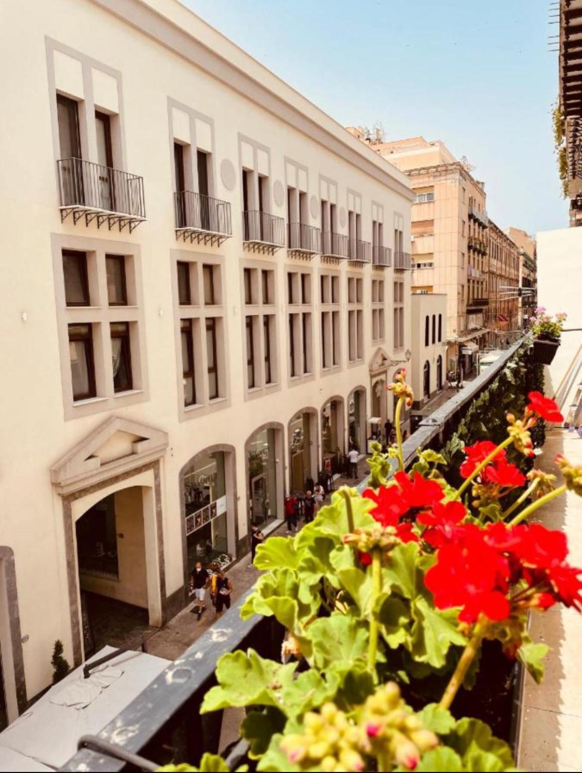 Maqueda Vibes Apartment Palermo Bagian luar foto