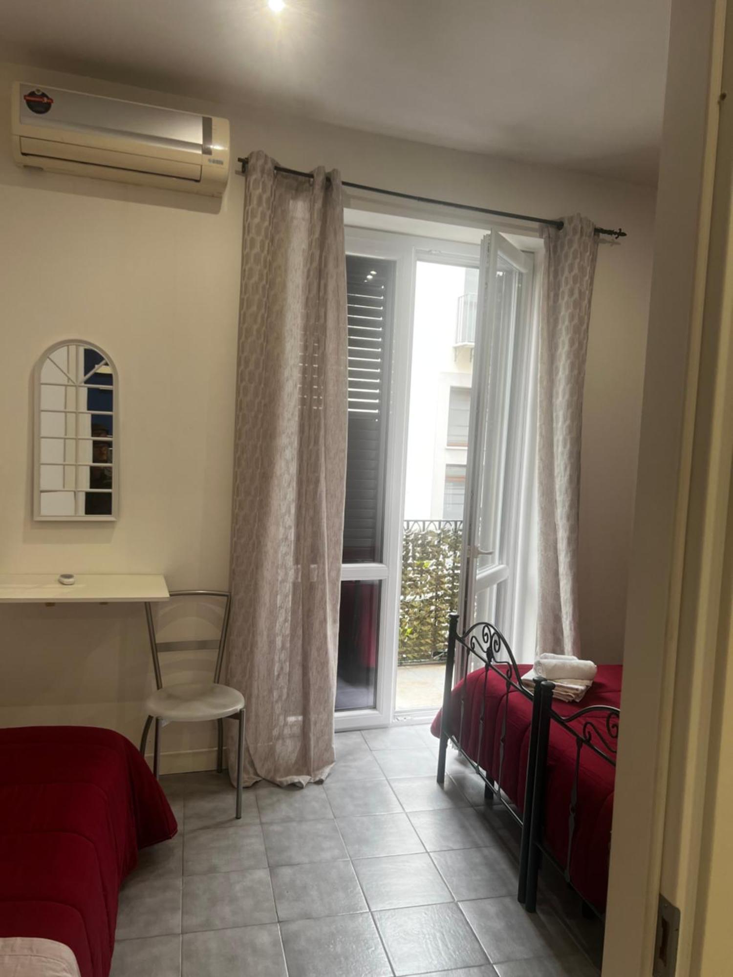 Maqueda Vibes Apartment Palermo Bagian luar foto