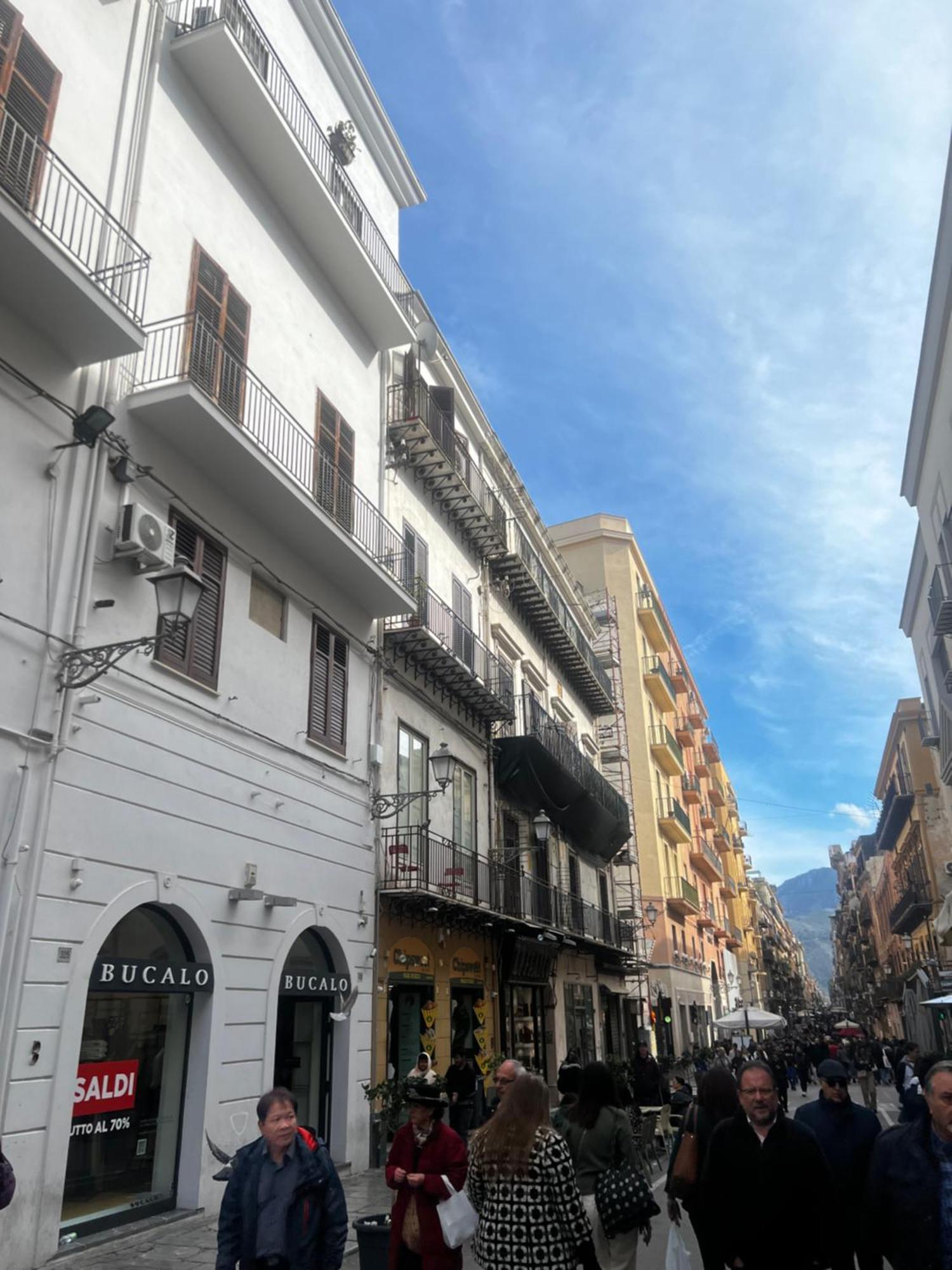 Maqueda Vibes Apartment Palermo Bagian luar foto