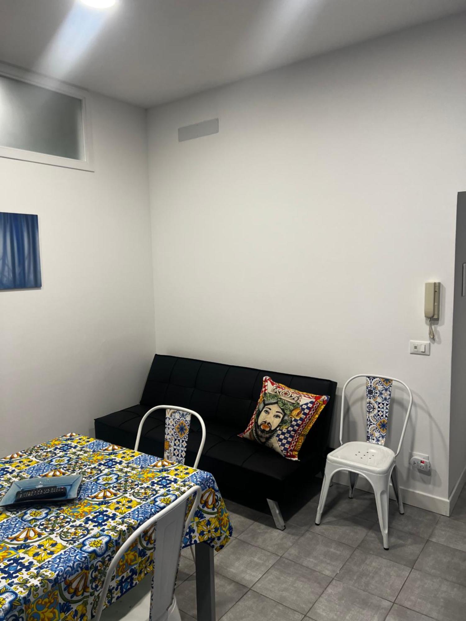 Maqueda Vibes Apartment Palermo Bagian luar foto